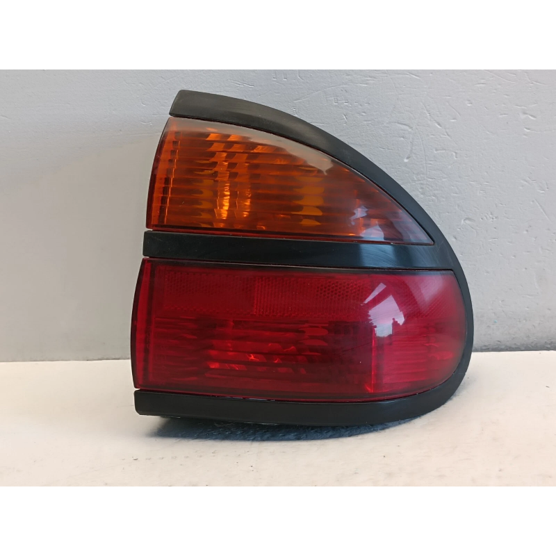 FANALE STOP POSTERIORE DESTRO RENAULT LAGUNA 1 SERIE BERLINA 98 01  A7417