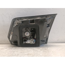 Stop fanale interno sul portellone sinistro Peugeot 3008 2 9810477880  A10207