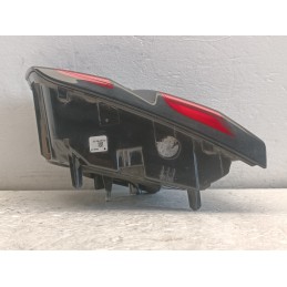 Stop fanale interno sul portellone sinistro Peugeot 3008 2 9810477880  A10207