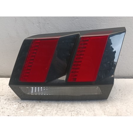 Stop posteriore interno destro sul portellone Peugeot 3008 2 9810477780  A10208