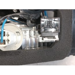 Stop posteriore interno destro sul portellone Peugeot 3008 2 9810477780  A10208