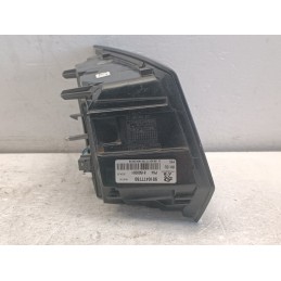 Stop posteriore interno destro sul portellone Peugeot 3008 2 9810477780  A10208