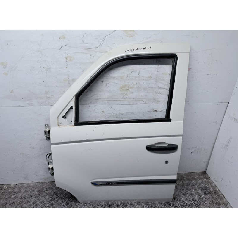 Porta Anteriore Sinistra Completa Piaggio Porter NP6 2021 Bianca B3552 Porta Anteriore Sinistra Completa Piaggio Porter NP6 2021 Bianca B3552