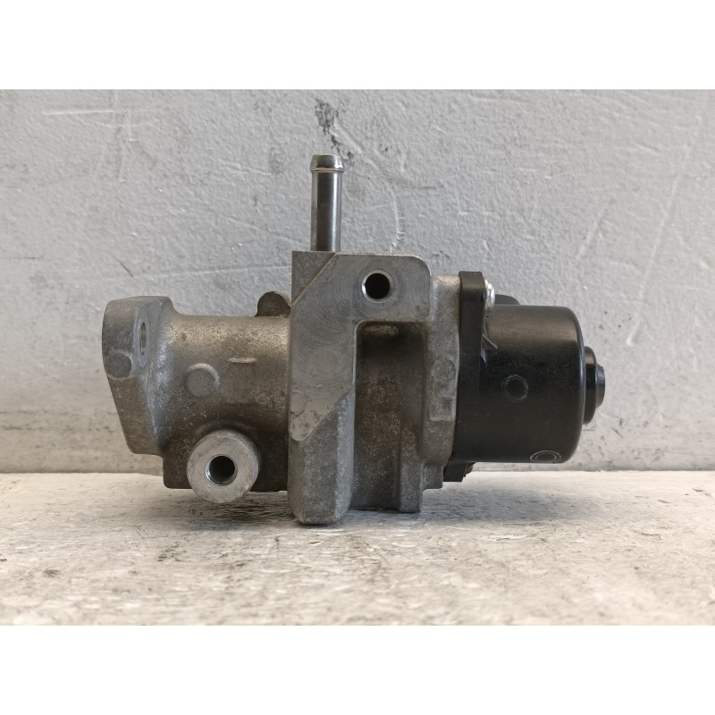 Valvola EGR 2562021021 Toyota Yaris 3 serie 1.5 Hybrid 2011 2021 A10235 Valvola EGR 2562021021 Toyota Yaris 3 serie 1.5 Hybrid 2011 2021 A10235