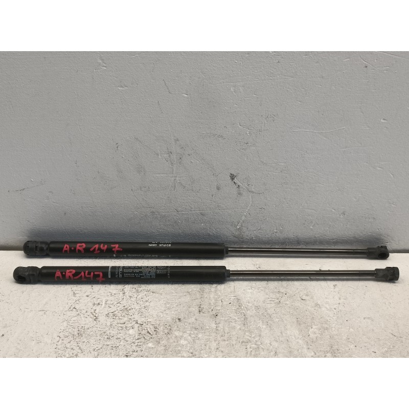 Pistoncini coppia molle cofano posteriore Alfa Romeo 147 50500057 A10252 Pistoncini coppia molle cofano posteriore Alfa Romeo 147 50500057 A10252