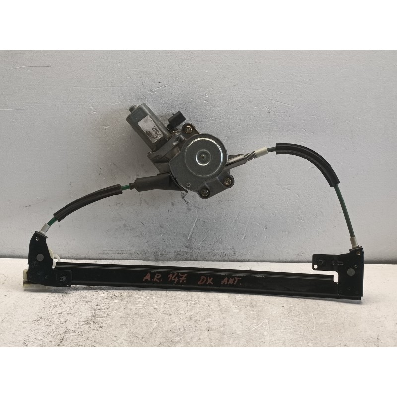 Motorino alzavetro anteriore destro Alfa Romeo 147 46751870 A10254 Motorino alzavetro anteriore destro Alfa Romeo 147 46751870 A10254