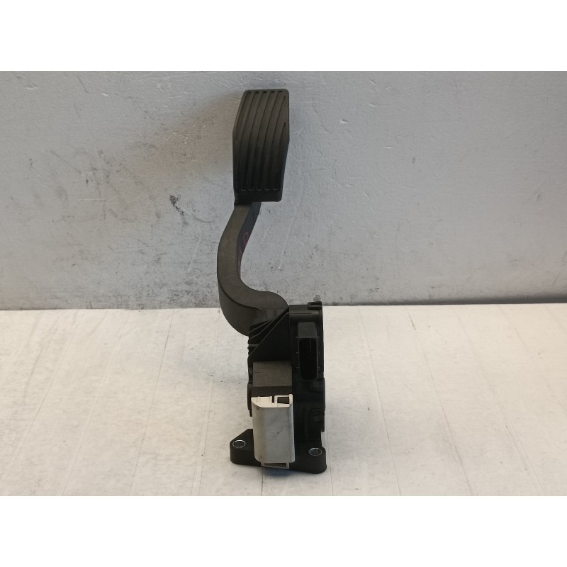Pedale acceleratore Opel Corsa D 1.2B 13305804 2006 2014  A10325