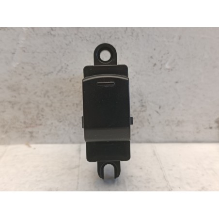 Pulsante alzavetro anteriore destro Nissan Micra K13 2010 2016  A10427