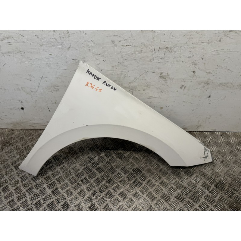 Parafango Anteriore Destro Skoda Kamiq 2019 2025 Colore Bianco Usato  B3441
