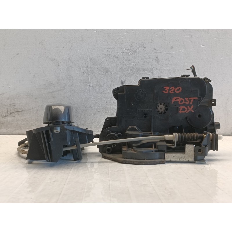 Serratura porta posteriore destra maniglia Bmw serie 3 E90 E91 7060296 A10704 Serratura porta posteriore destra maniglia Bmw serie 3 E90 E91 7060296 A10704