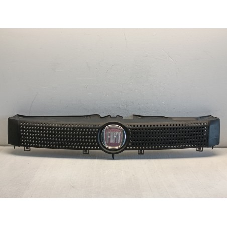 Griglia mascherina anteriore Fiat Panda 2 169 Van 2008 2012 logo rosso  A10731