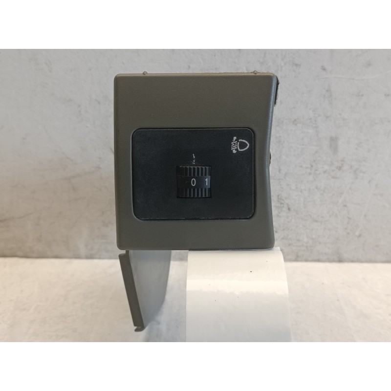 Pulsante regolazione fari luci Fiat Panda 1 serie 141 1986 2003  A10894