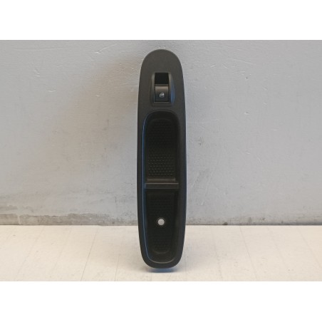Pulsantiera alzavetro anteriore destra Fiat Punto Evo 735500049  A10942