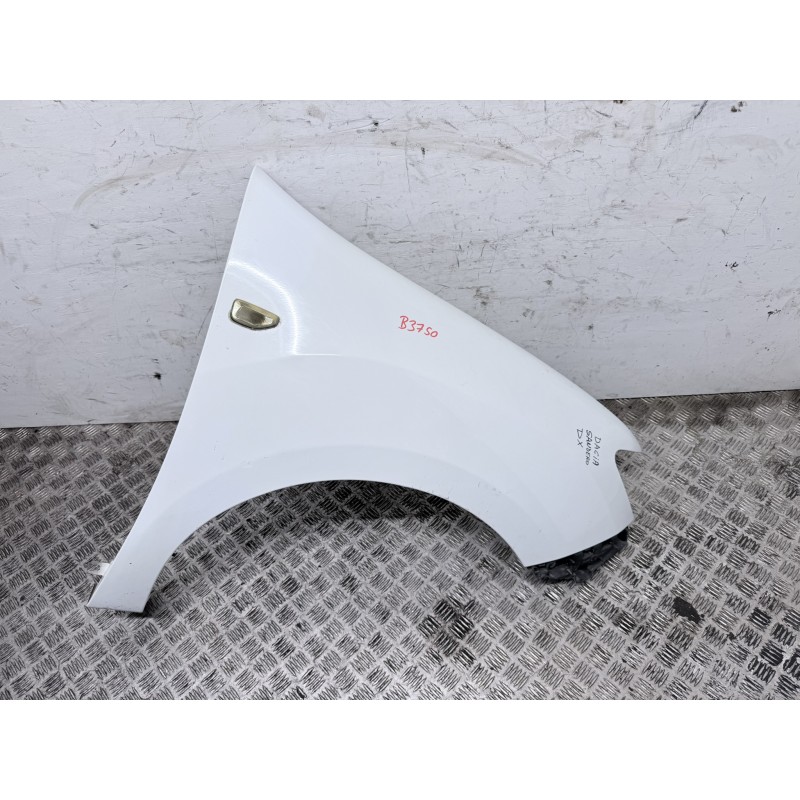 Parafango Anteriore Destro Dacia Sandero 2 Serie Bianco 2012 2016  B3750