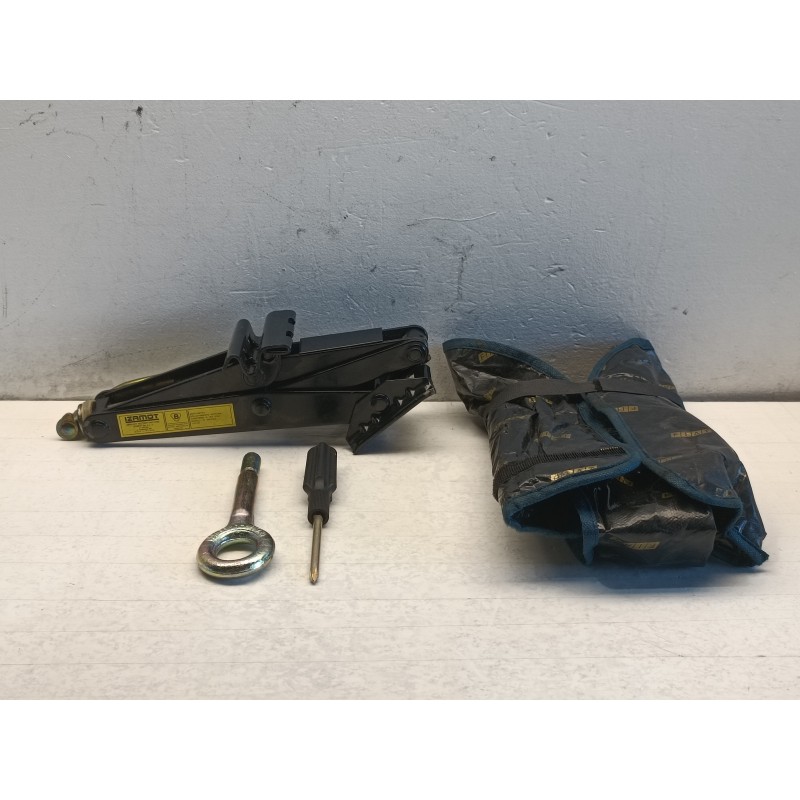 Kit Cric chiave gancio Fiat Coupe 1994 2000  A11119