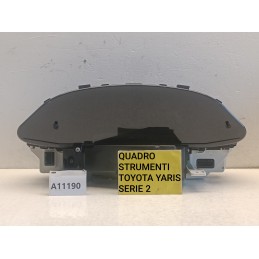 Quadro strumenti contachilometri Toyota Yaris 2 serie 838000D660D  A11190