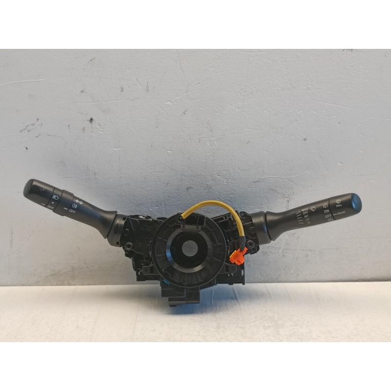 Devioluci leva fari tergi spirale Toyota Yaris 2 serie 2005 2011  A11210