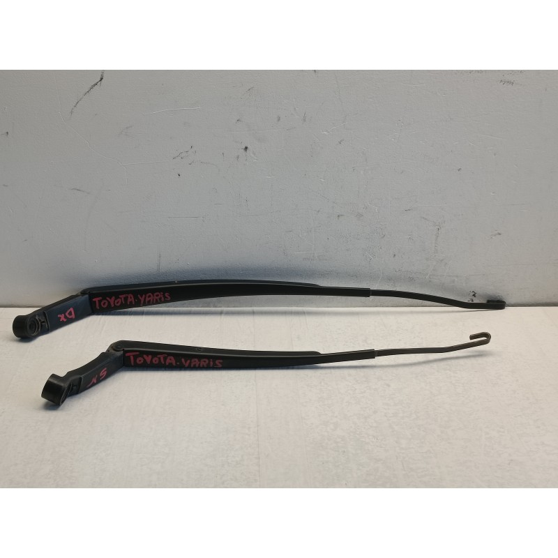 Braccio asta tergicristallo anteriore Toyota Yaris 2 serie 2005 2012  A11223